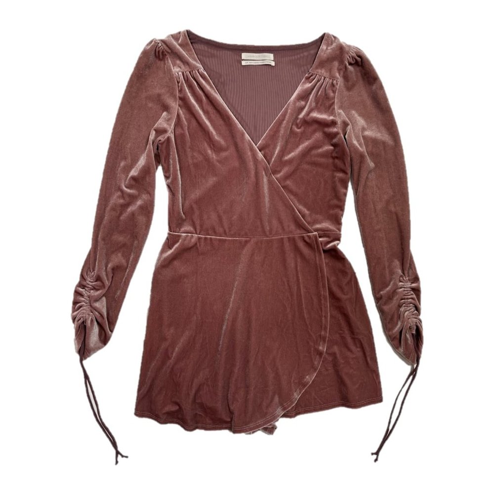 NWT Urban Outfitters Mauve Velour Velvet Faux Wrap Romper Adjustable Tie Sleeves
